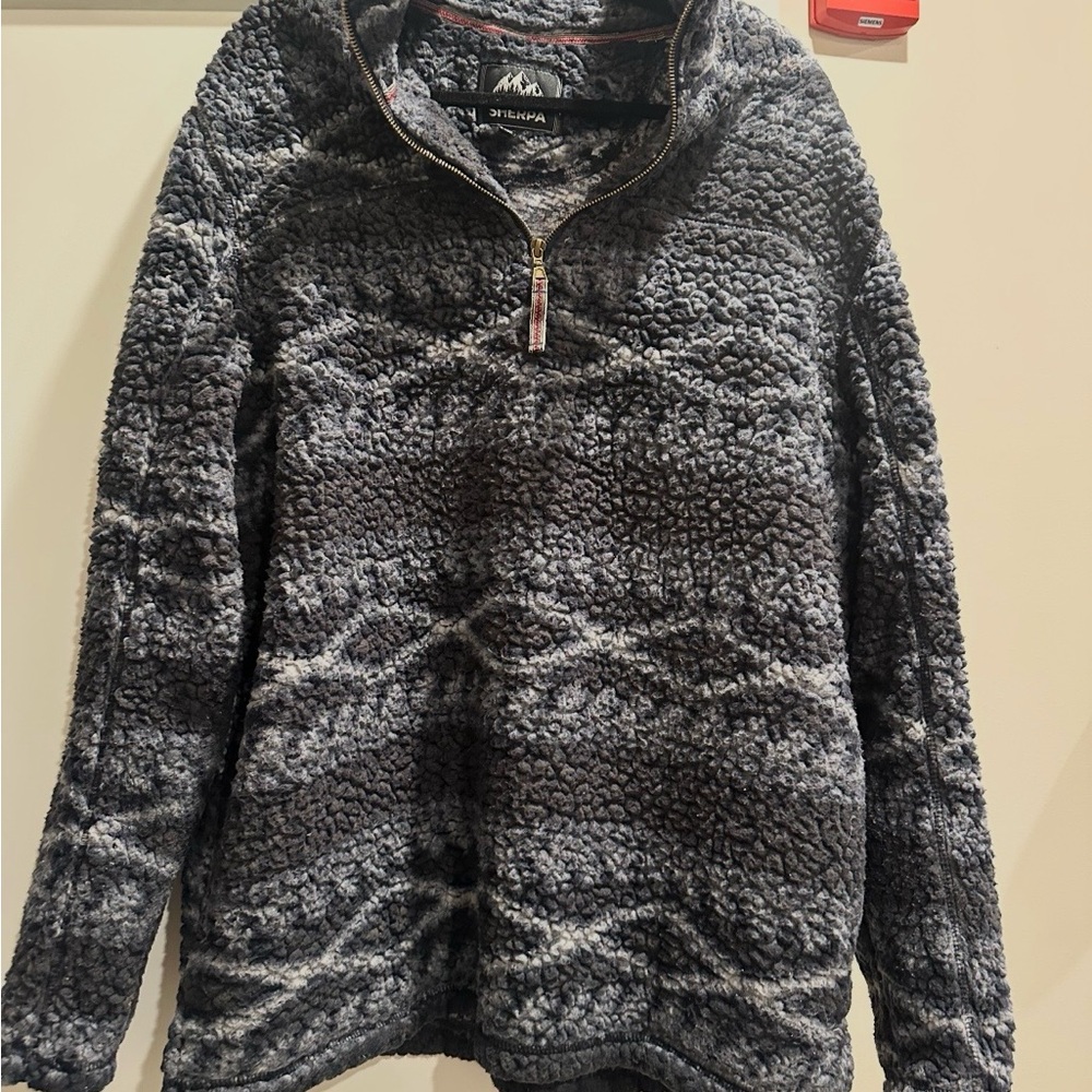 Alpine Sherpa Fleece Jacket in Black and Gray